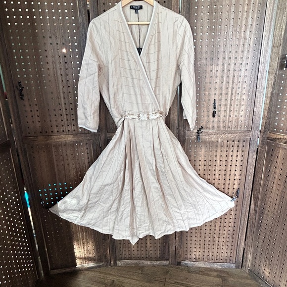 Size 10 Beige dress with gold details made in Italy - Picture 3 of 16